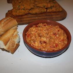 türkisches eierfrühstück mit tomatensoße menemen