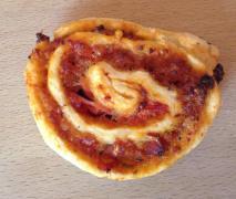 variation von pizzaschnecken