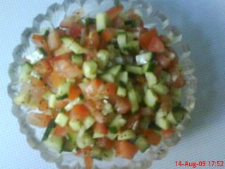 arabischer tomaten gurkensalat
