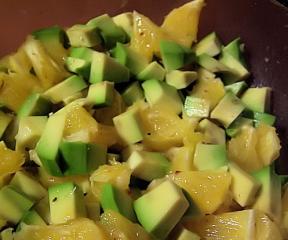 avocado orangen salat mit ingwer