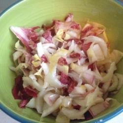 chicoree salat mit radicchio