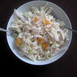 chinakohlsalat mit apfel mandarinen und zitronen joghurtdressing