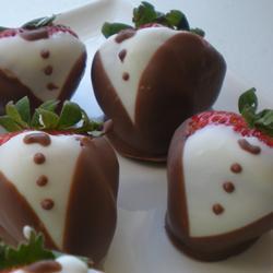 erdbeeren mit schokolade überzogen