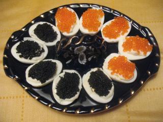 gefüllte eier mit kaviar
