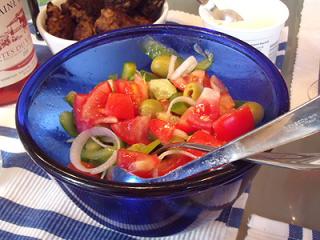 griechischer salat mit oliven