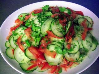 gurken tomaten salat