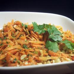 indischer möhrensalat mit erdnüssen