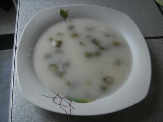 joghurtsuppe mit saubohnen
