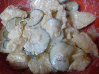 kartoffelsalat mit schlangen gurke