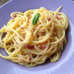 klassische italienische spaghetti carbonara