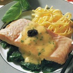 lachs in kaviarsauce