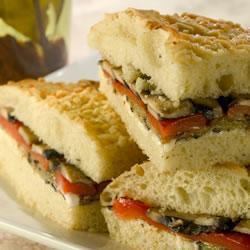 mediterranes gemüse sandwich