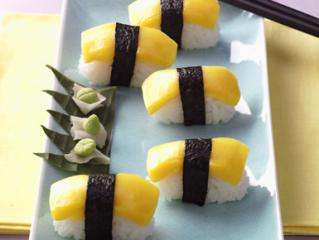 nigiri sushi mit mango