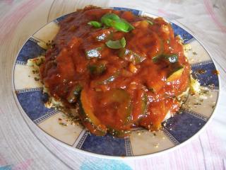 nudeln mit zucchini tomatensauce