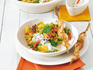 orientalischer reissalat mit curry und datteln