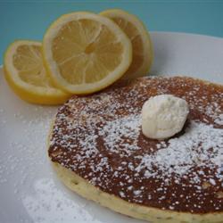 pancakes fürs sonntagsfrühstück mit zitrone und mohn
