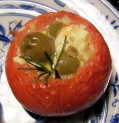 rosmarin tomaten mit feta und oliven