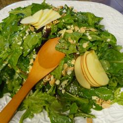 salat mit grogonzola apfel und mandeln