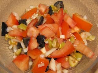 schneller tomaten oliven salat