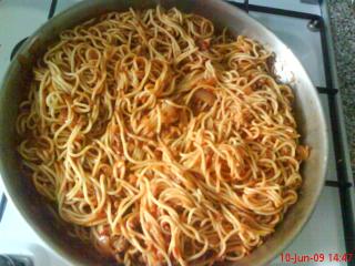 spaghetti bolognese arabische art