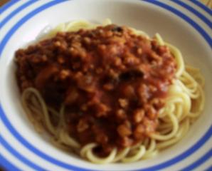 spaghetti mit scharfer sojabolognese