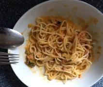 spaghetti mit zuccini schinken soße