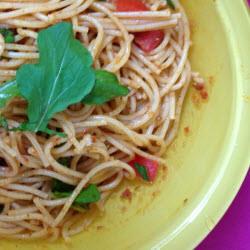 spaghettisalat mit pesto rosso