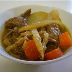 südafrikanische suppe mit rindfleisch und curry