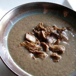 suppe aus pfifferlingen und champignons