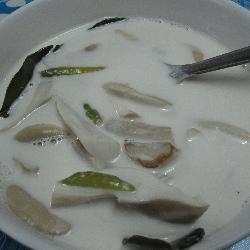 thailändisches pilzcurry mit galangal