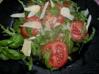tomaten rucola salat mit parmesan