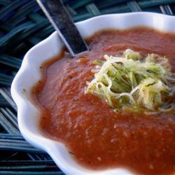tomaten zucchini suppe