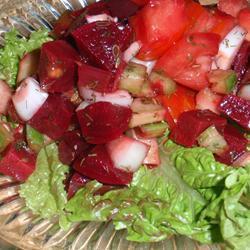tomatensalat mit roter bete und dill