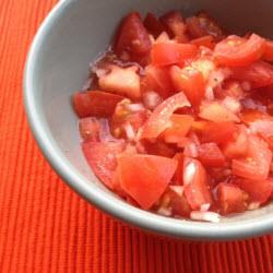 tomatensalat mit zwiebeln