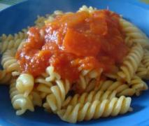 tomatensoße mit paprika fùr nudeln