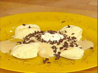 vanilleeis mit mocca vanillecrème und eierlikör
