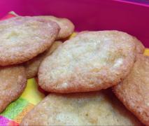 white choc macadamia cookies