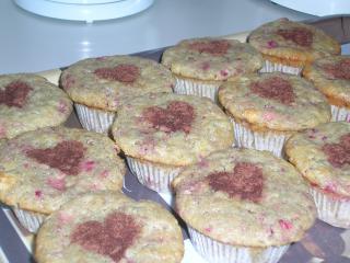 white n pink muffins