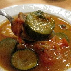 zucchini tomaten suppe